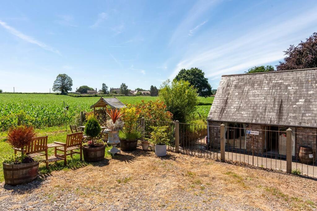 Beech Cottage, Spacious Rural Retreat Usk Exteriör bild